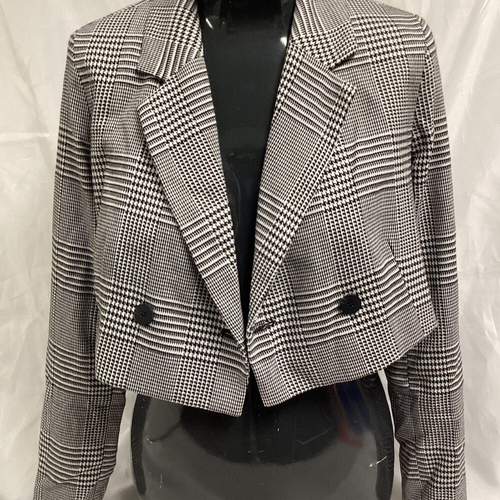 Forever 21 Career Jacket Ivory/Black Small (Previously Owned)